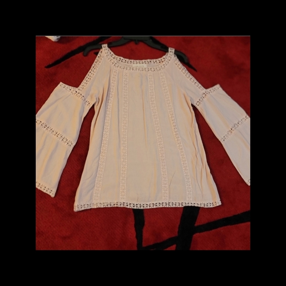 LUNA MOON Vintage Embroidered Bell Sleeves Linen Top